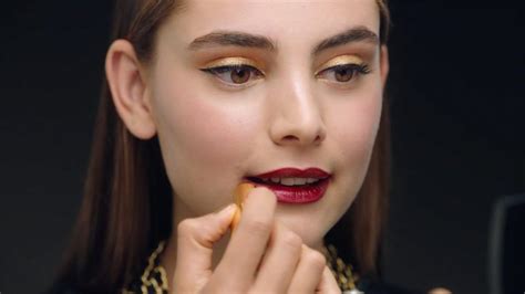 How to Create a Bold Makeup Look with the Holiday 2020